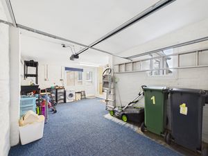 Garage - click for photo gallery